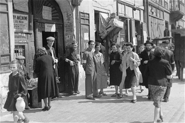 Jews on the street in the Warsaw ghetto